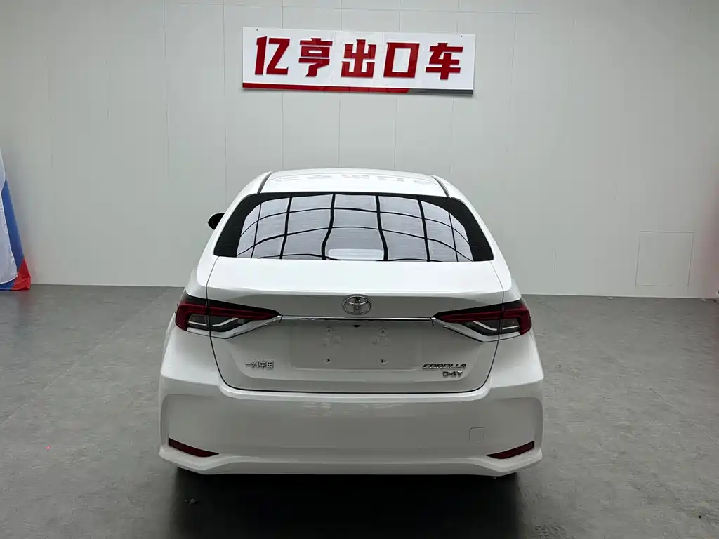 Toyota Corolla 2023 — фото 18