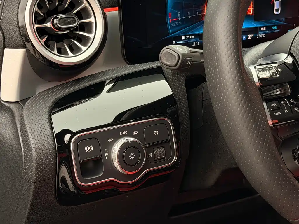 Mercedes-Benz CLA AMG 2024 — фото 22