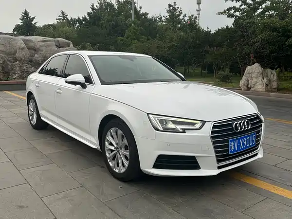Audi A4L 2018