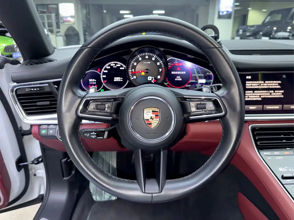 Porsche Panamera 2023