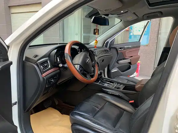 GAC Trumpchi GS8 2017