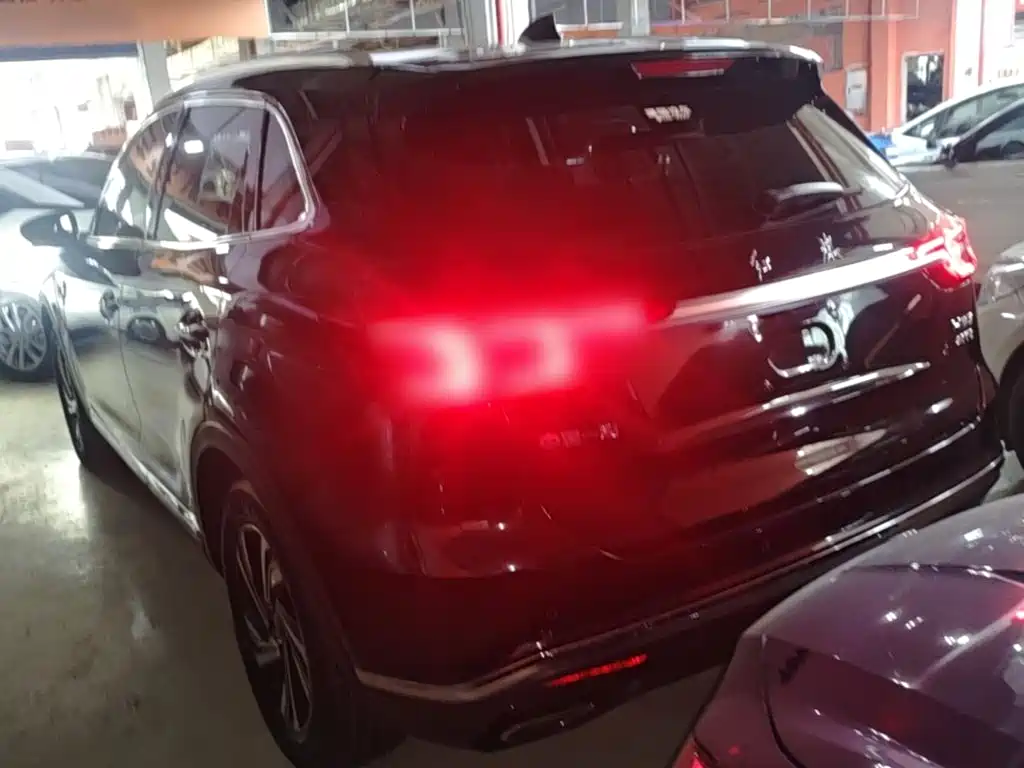 Hongqi HS5 2022