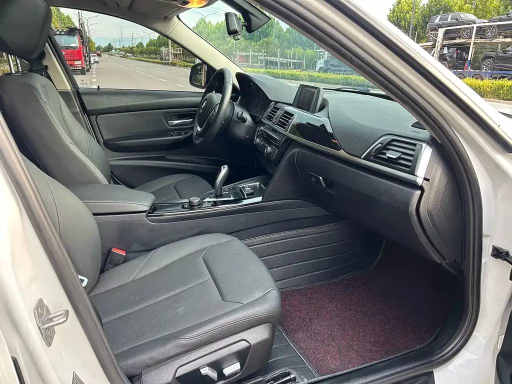 BMW 3 Series 2016