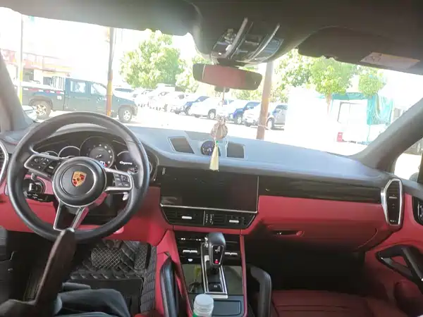 Porsche Cayenne 2020