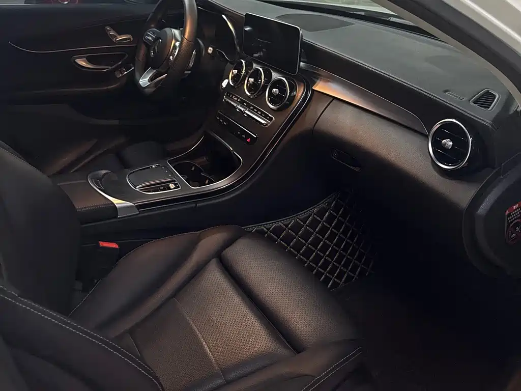 Mercedes-Benz C-Class 2021
