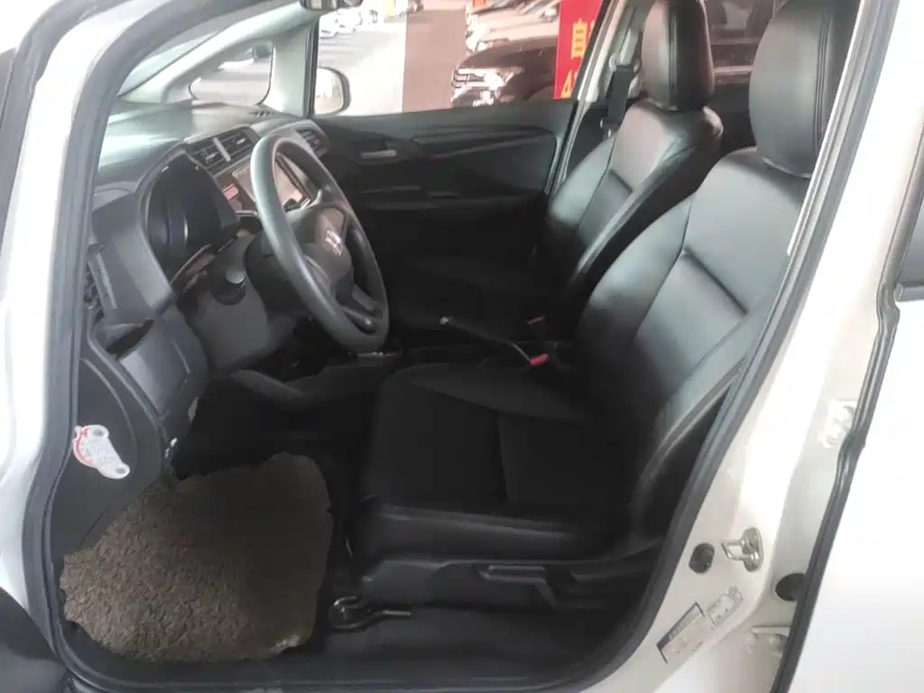 Honda Fit 2017 — фото 15