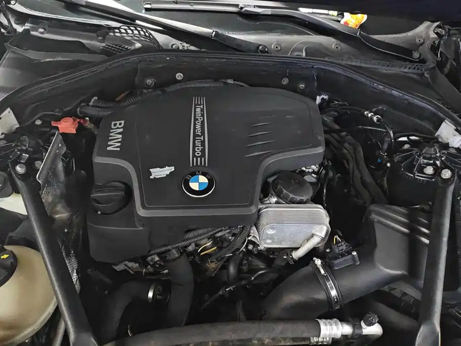 BMW 5 Series 2014 — фото 10