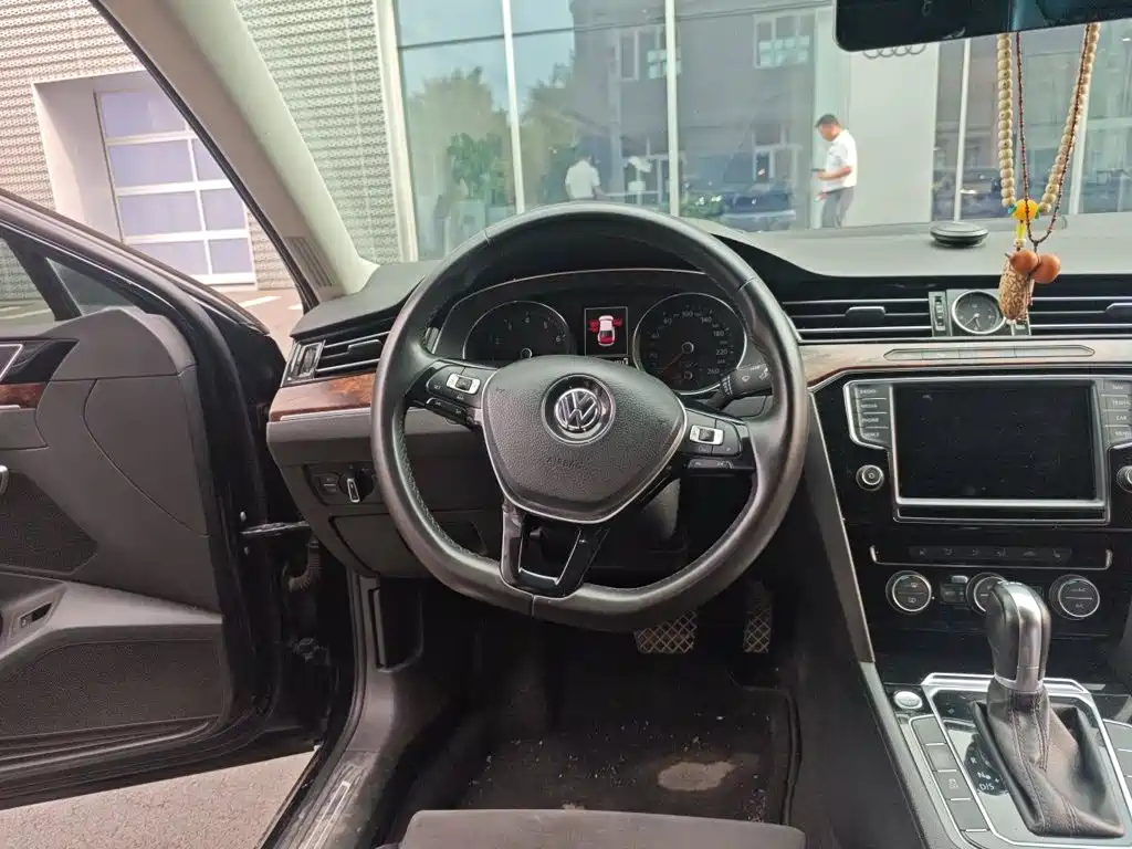 Volkswagen Magotan 2016