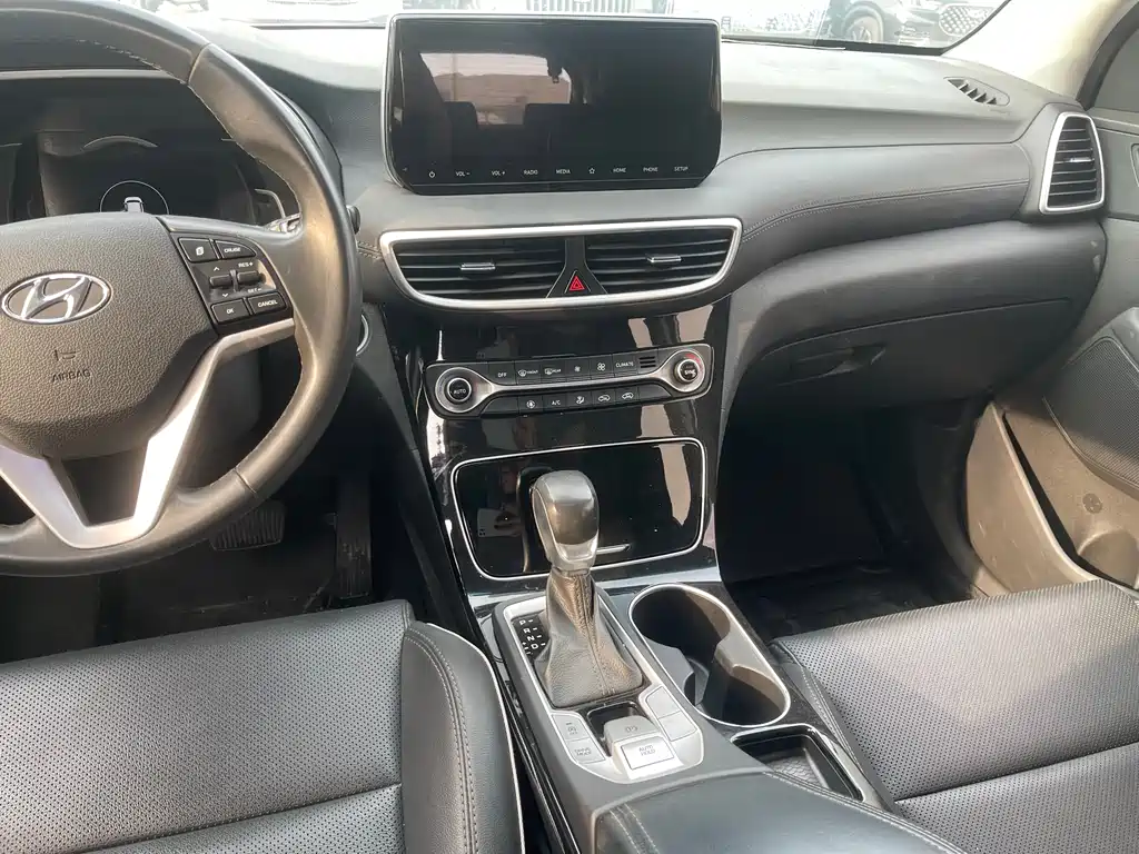 Hyundai Tucson 2019 — фото 6