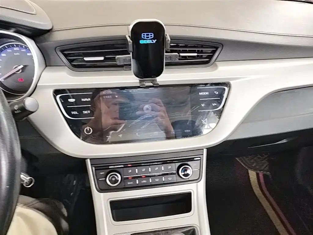 Geely Vision 2018 — фото 13