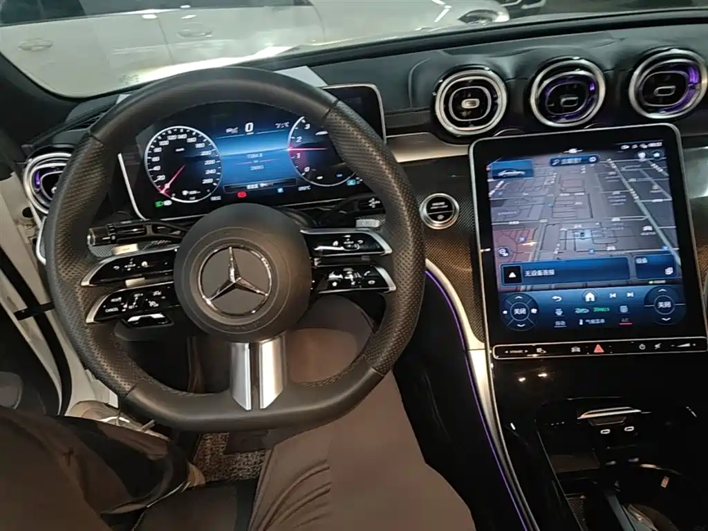 Mercedes-Benz C-Class 2024 — фото 10