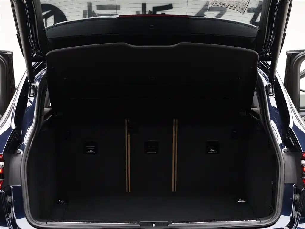 Porsche Macan 2018 — фото 10