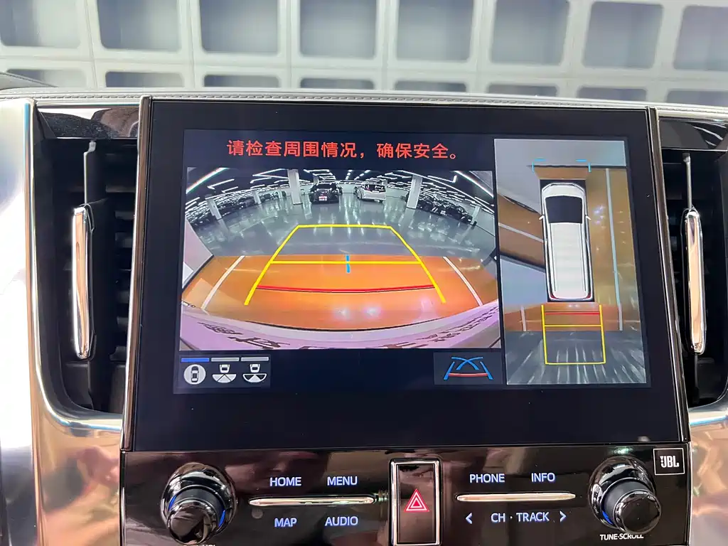 Toyota Alphard 2023 — фото 28