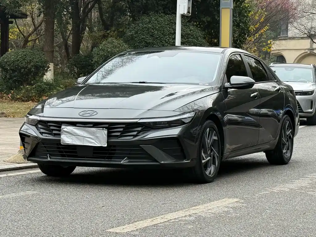 Hyundai Elantra 2024