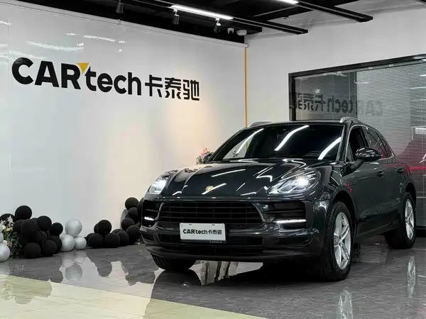 Porsche Macan 2021