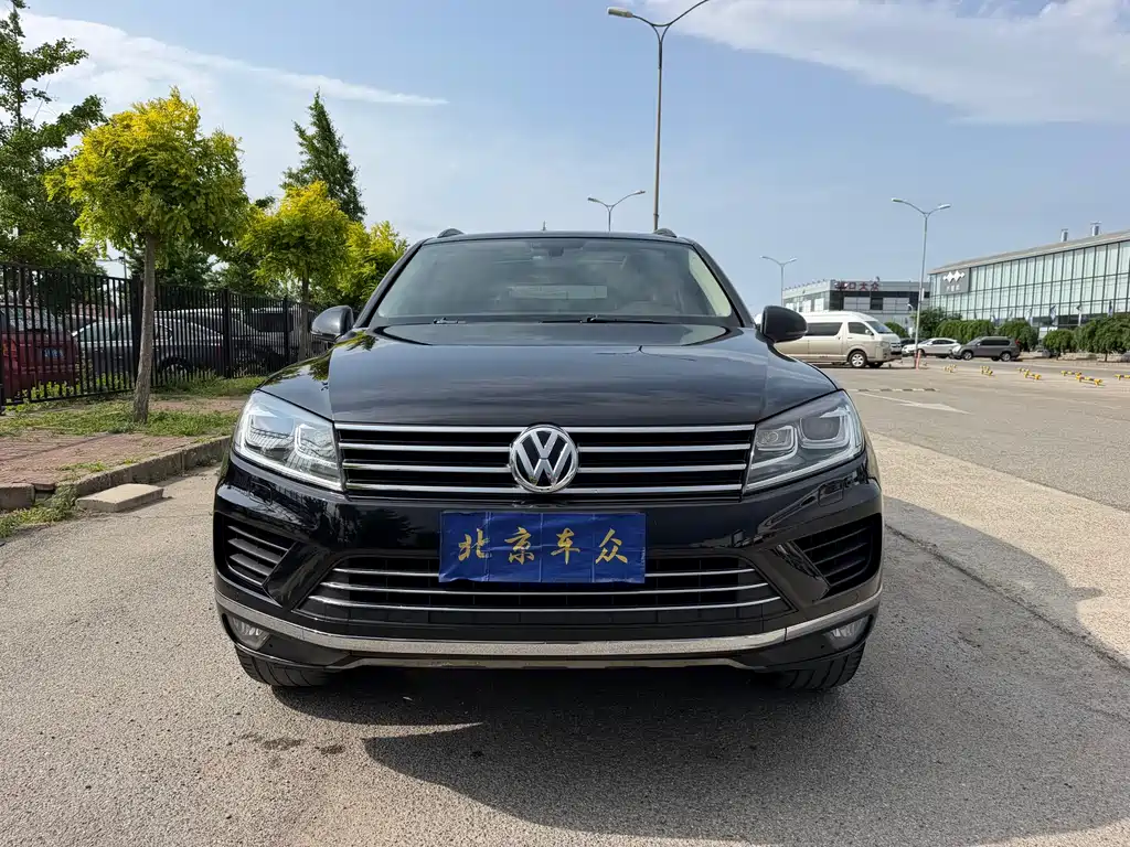 Volkswagen Touareg 2017 — фото 2
