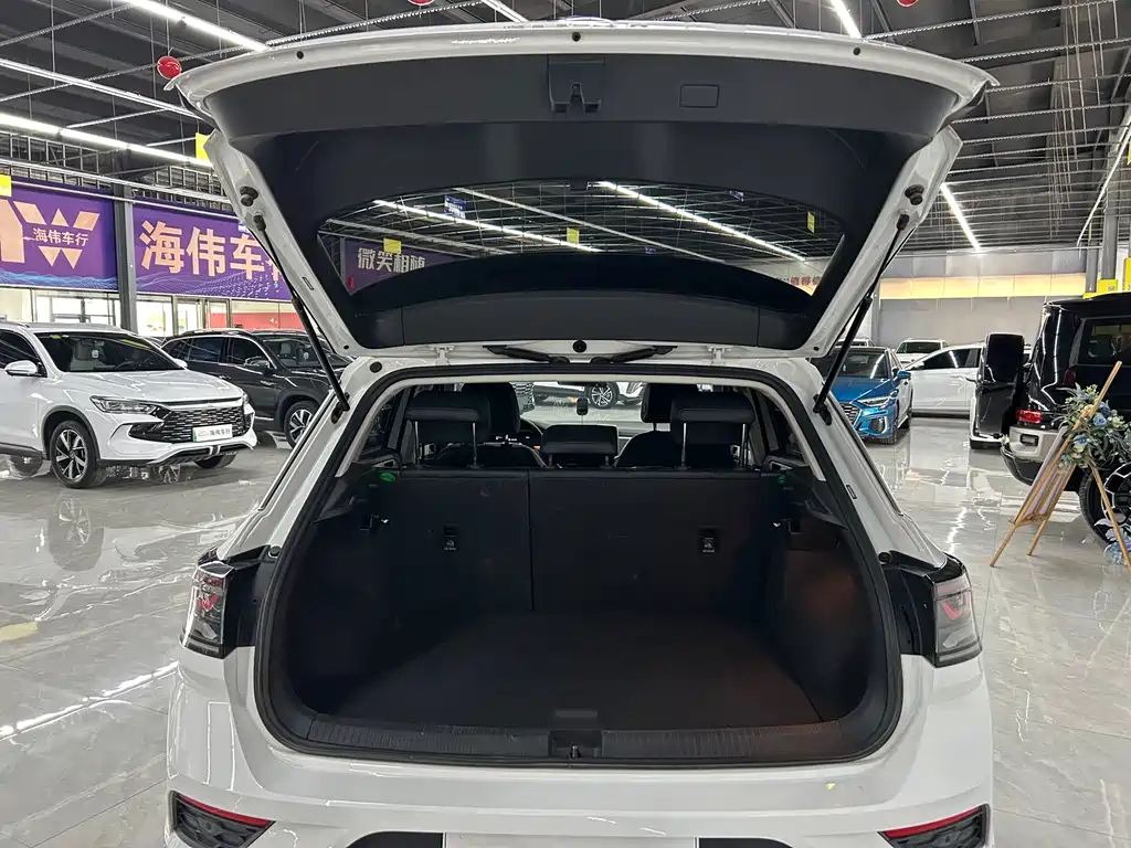 Volkswagen T-Roc 2023 — фото 21