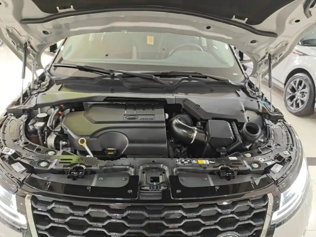 Land Rover Range Rover Evoque 2023 — фото 20