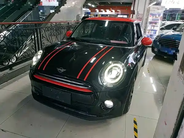 MINI MINI 2018
