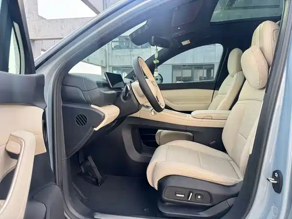 NIO ES6 2025