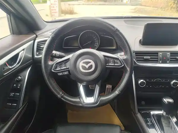 Mazda CX-4 2018