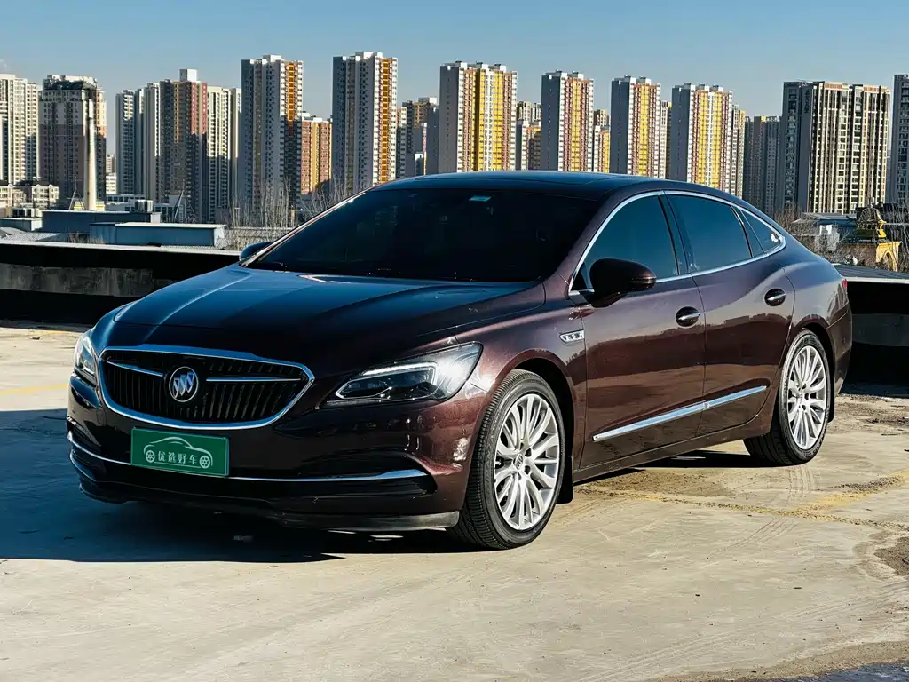 Buick LaCrosse 2017 — фото 1