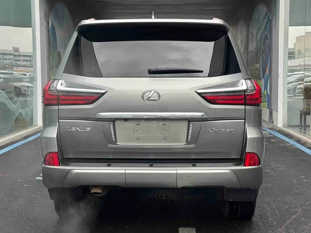 Lexus LX 2020 — фото 5