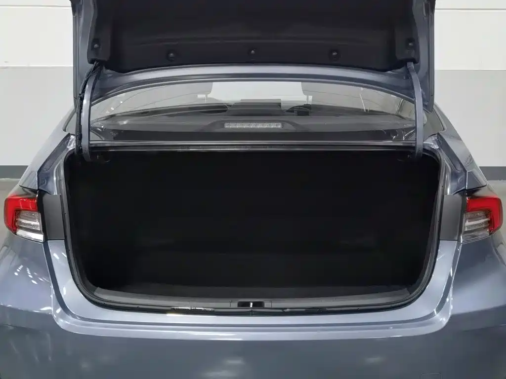 Toyota Corolla 2023 — фото 16