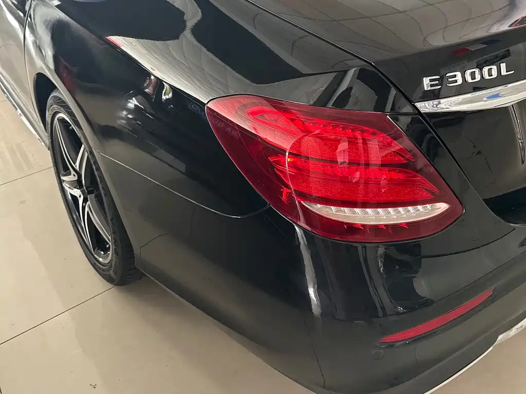 Mercedes-Benz E-Class 2020 — фото 11