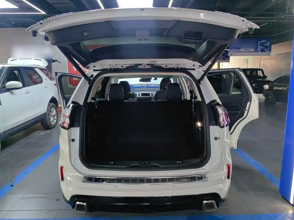 Ford Edge 2020 — фото 15