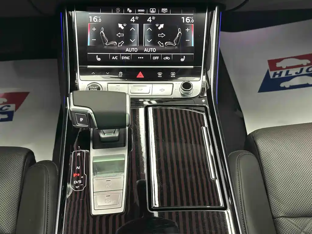 Audi A8 2021 — фото 13