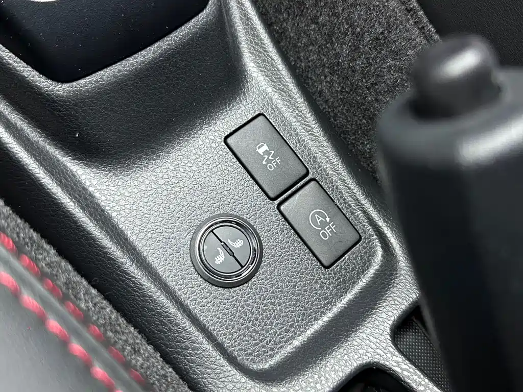 Toyota Yaris L 2021 — фото 9