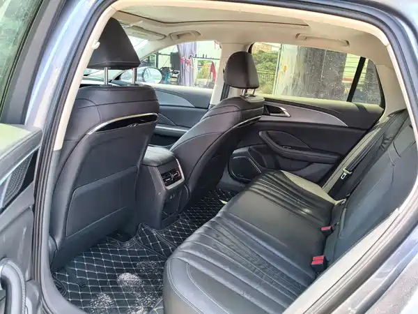 Hongqi H5 2023