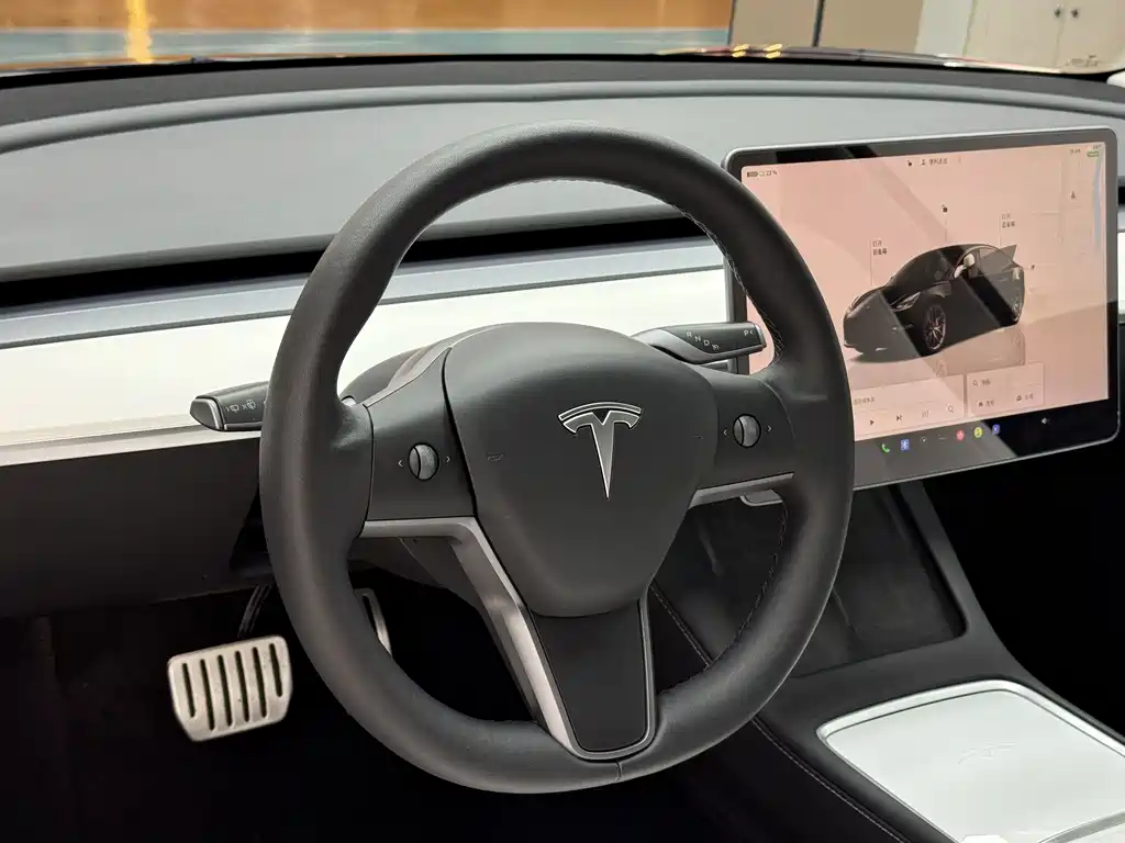 Tesla Model 3 2022 — фото 11