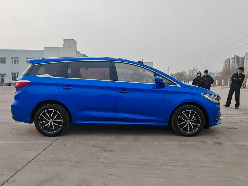 BYD MAX 2018 — фото 4