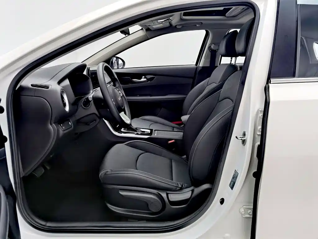 Kia K3 2022 — фото 10