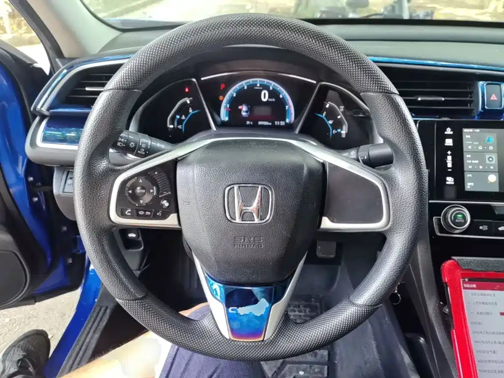 Honda Civic 2018 — фото 11