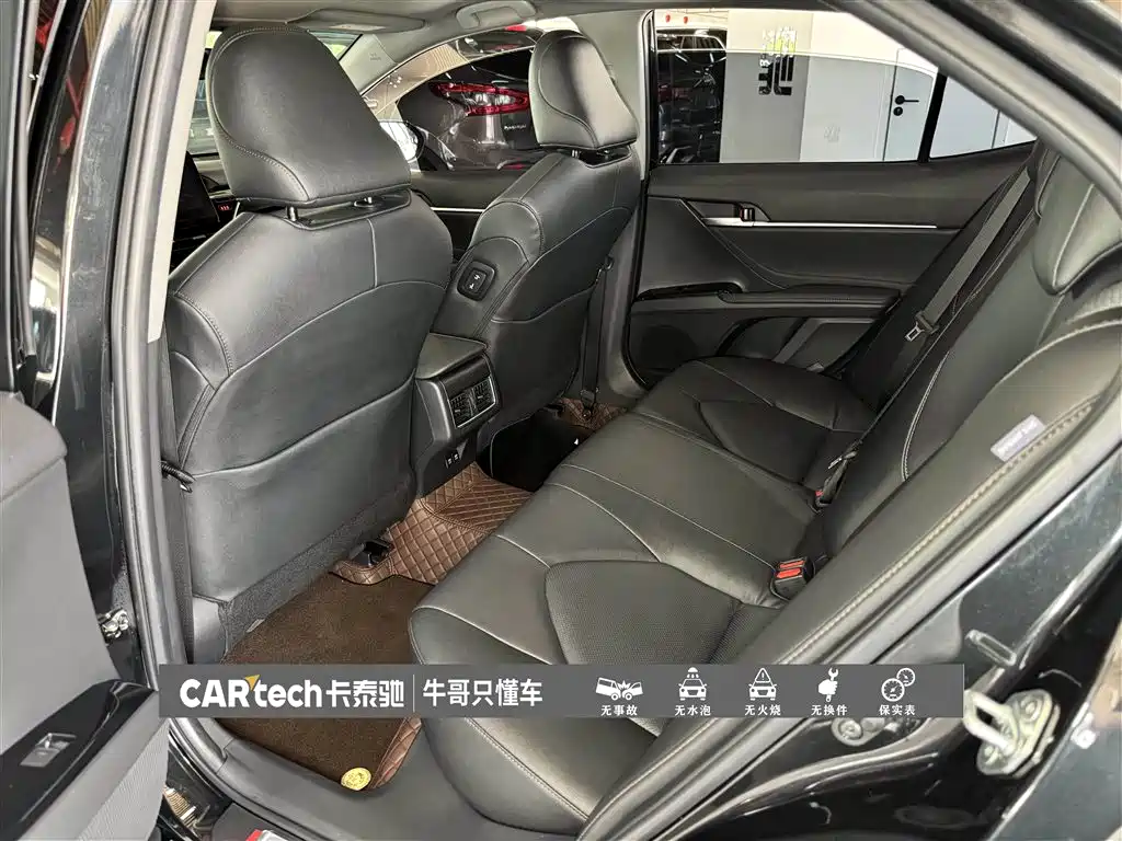 Toyota Camry 2023 — фото 25