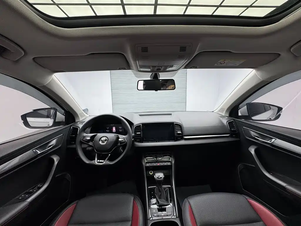 Skoda Karoq 2023 — фото 16