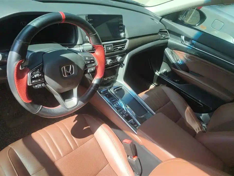 Honda Inspire 2019 — фото 12