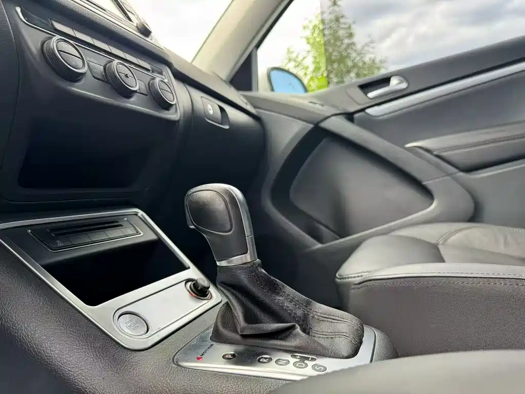 Volkswagen Tiguan 2015 — фото 6