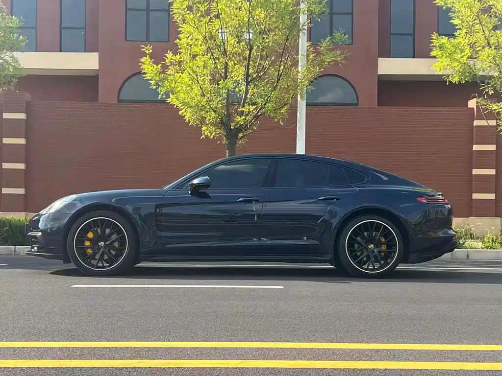 Porsche Panamera 2019 — фото 15