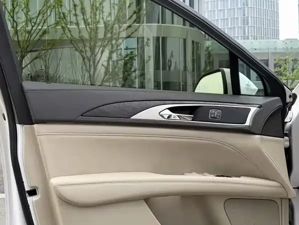 Lincoln MKZ 2019