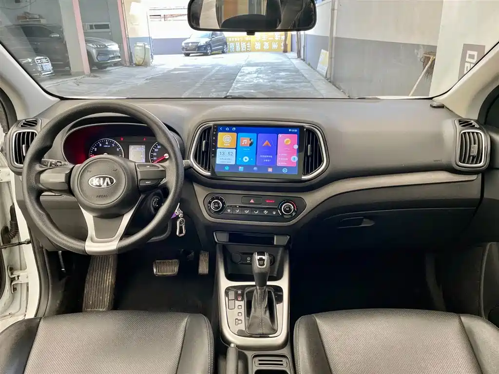 Kia KX3 2017 — фото 8