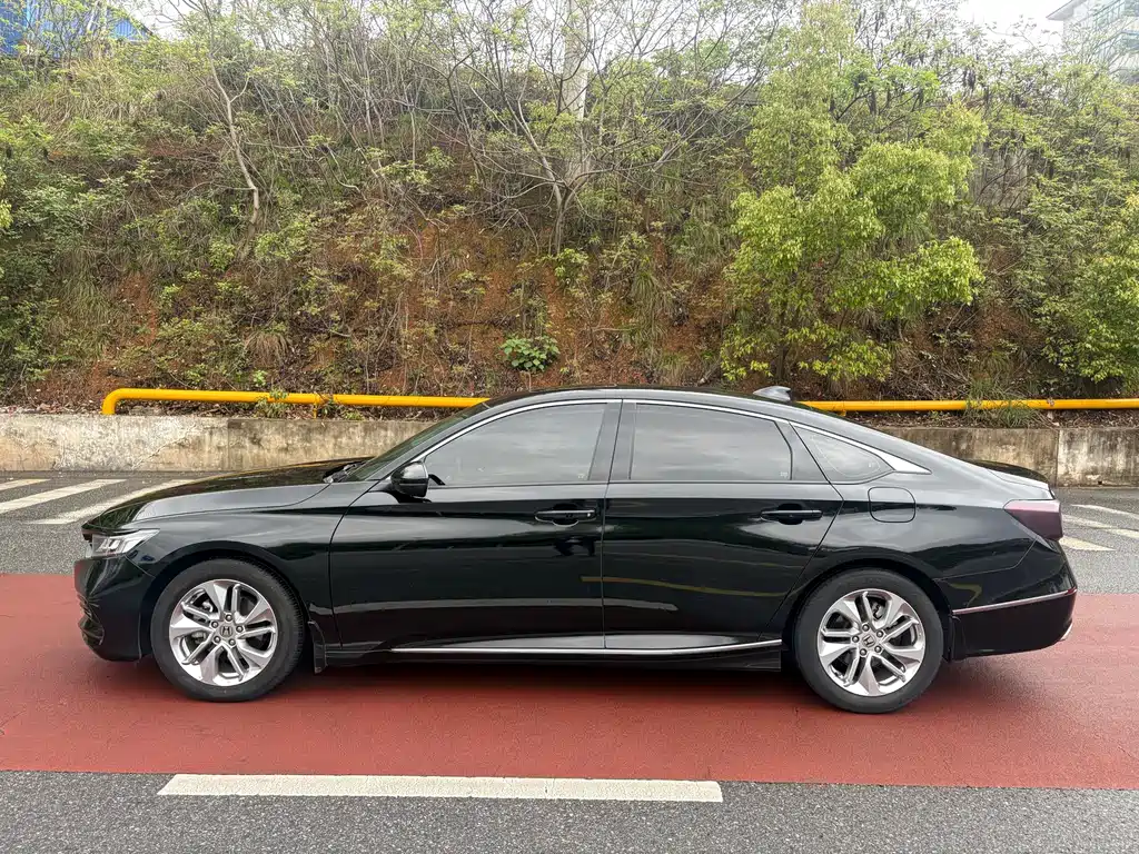 Honda Accord 2019 — фото 6