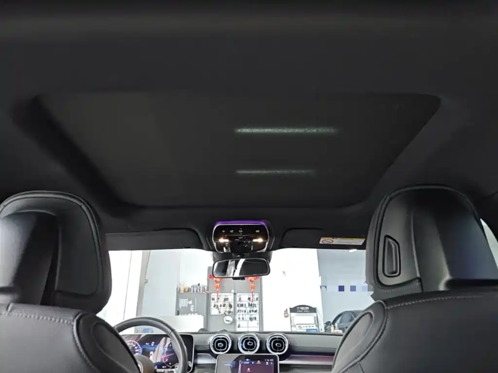 Mercedes-Benz C-Class 2024 — фото 18