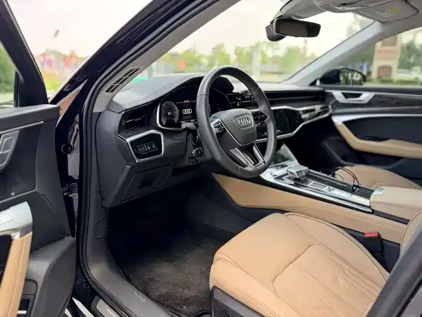 Audi A6L 2022