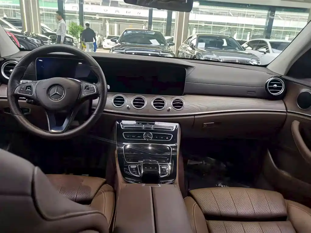 Mercedes-Benz E-Class 2016