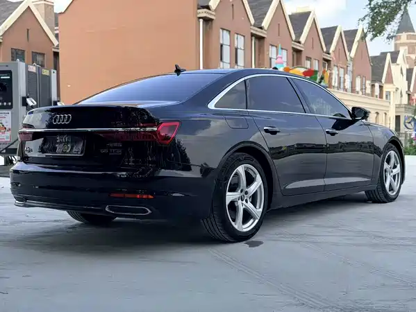 Audi A6L 2022