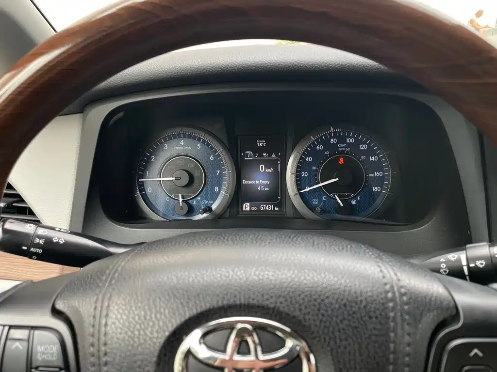 Toyota Sienna 2019 — фото 8